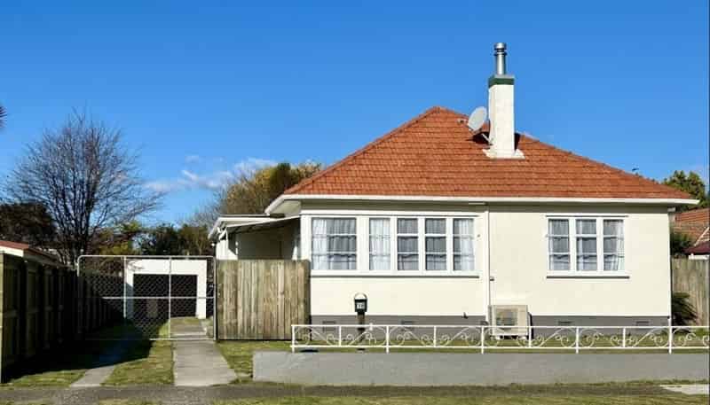 18 Wallace Crescent, Glenholme