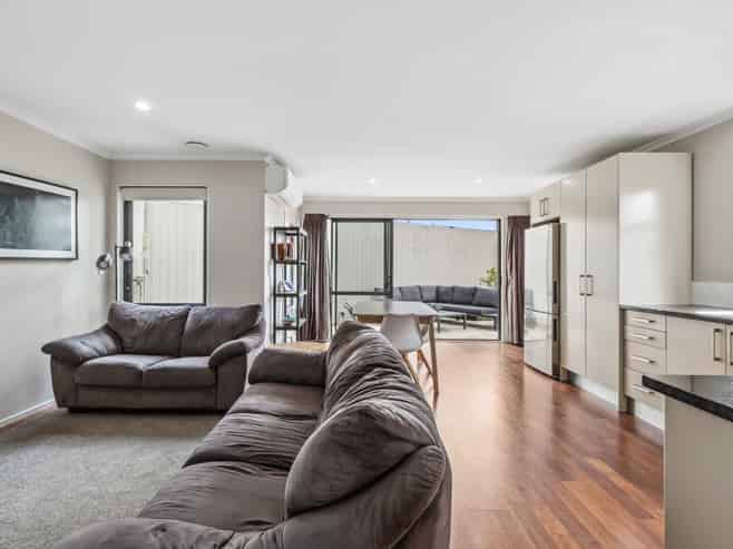 1186C Victoria Street, Hamilton Central