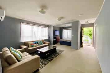 2/42 Orams Road, Manurewa