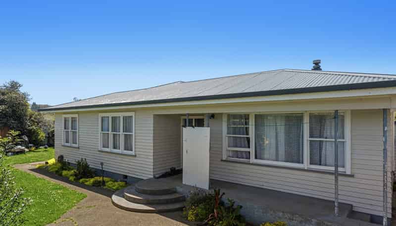 17A Amokura Road, Taneatua