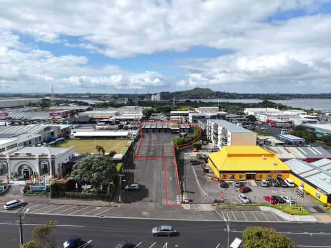 Workshop & Yard | Landlord ready to do a deal!