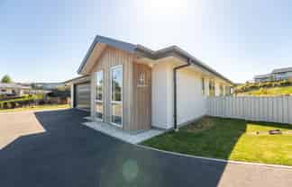 41 Meadowstone Street, Gleniti