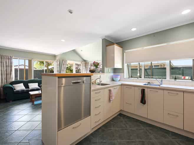 12 Dover Road, Saint Andrews