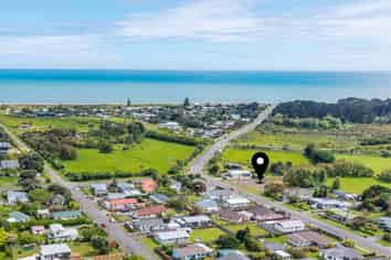 86 Rangiuru Road, Otaki Beach