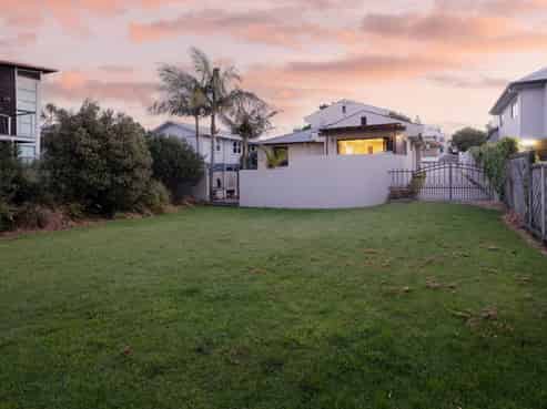 145 Oceanview Road, Mount Maunganui