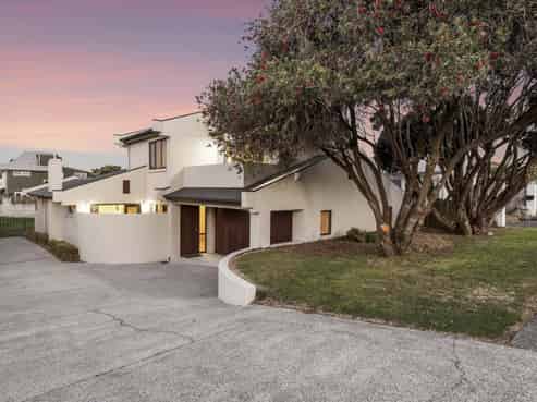 145 Oceanview Road, Mount Maunganui