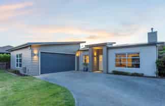 17 Matuku Place, Paraparaumu Beach