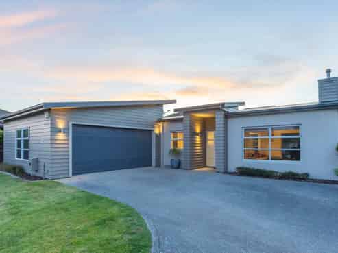 17 Matuku Place, Paraparaumu Beach