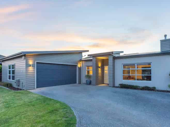 17 Matuku Place, Paraparaumu Beach