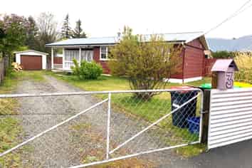 3 Maryburn Road, Twizel