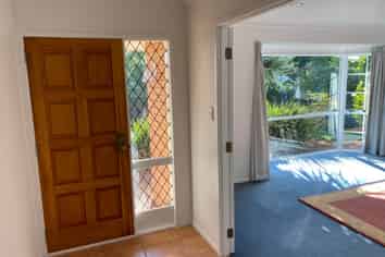 8 Isherwood Place, Saint Johns