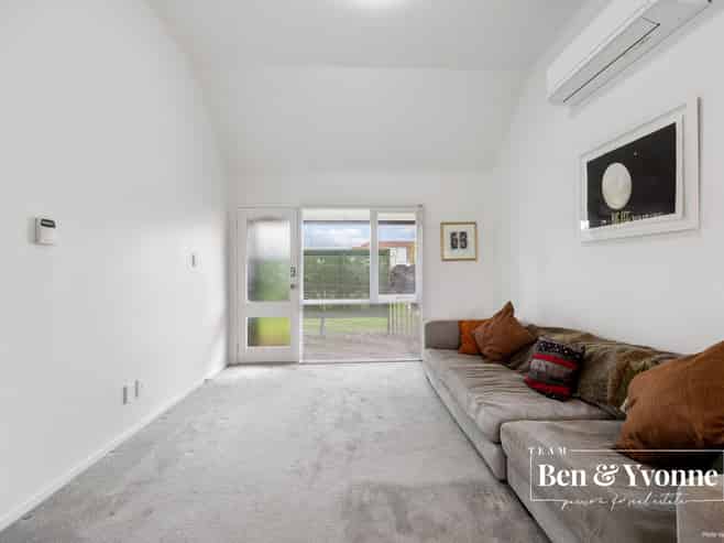 52O Pilkington Road, Panmure