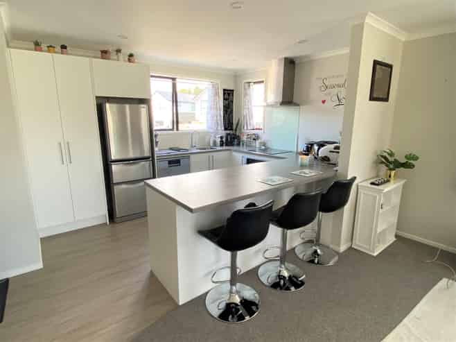 7 Discovery Place , Marfell