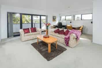 96 Velma Road, Hillcrest