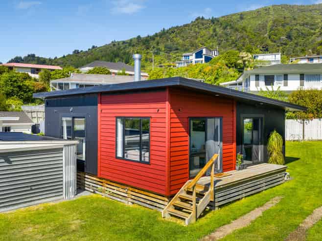 4A Seaview Crescent, Picton