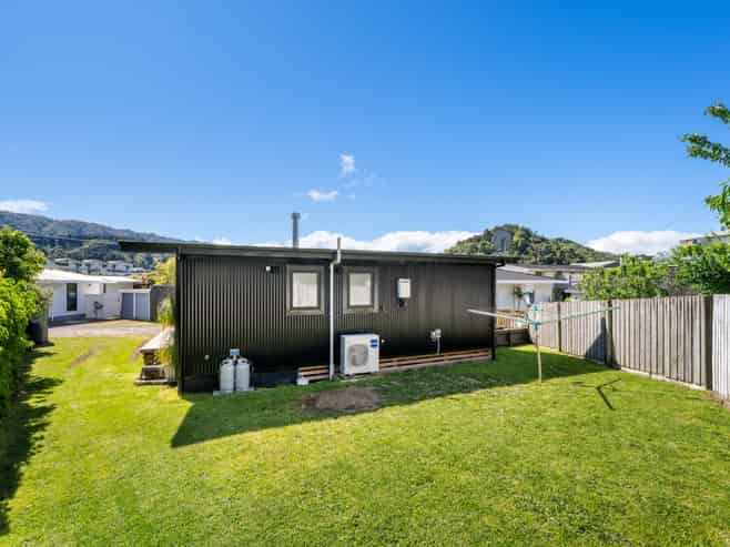 4A Seaview Crescent, Picton