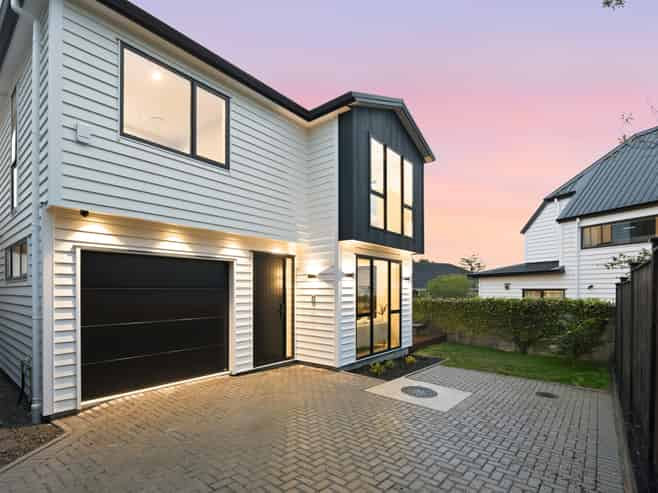 8C Catalina Crescent, Forrest Hill