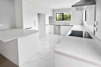 12 Winnie Close, Acacia Bay