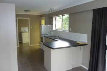 45 Enderley Avenue, Enderley