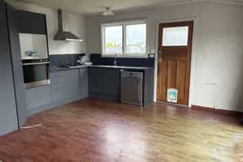 67 Middle Road, Allenton