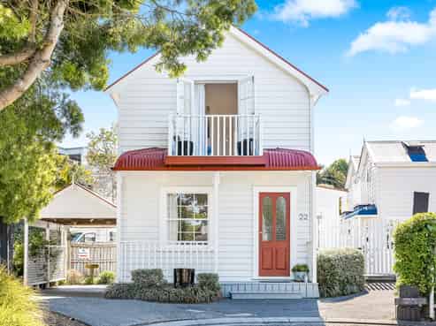 22 Beach Road, Northcote Point