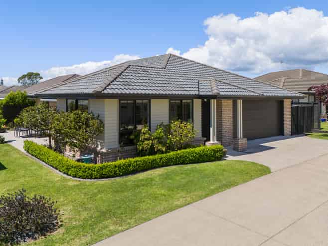 15/46 Sharp Road, Katikati