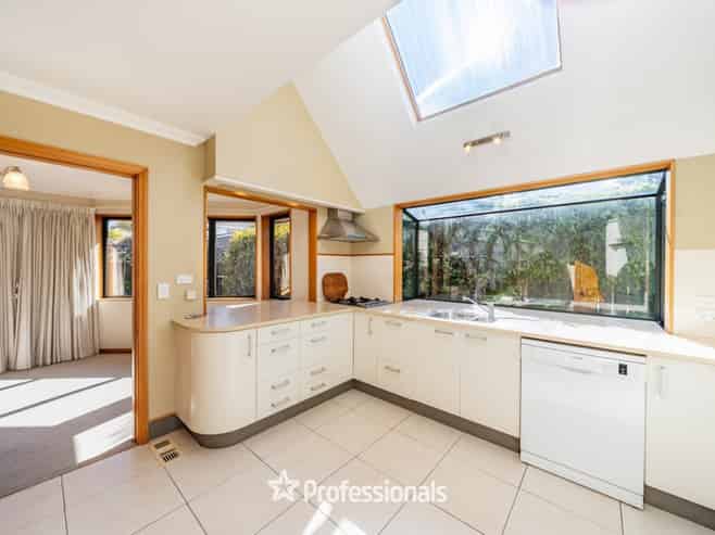 130F Woburn Road, Woburn