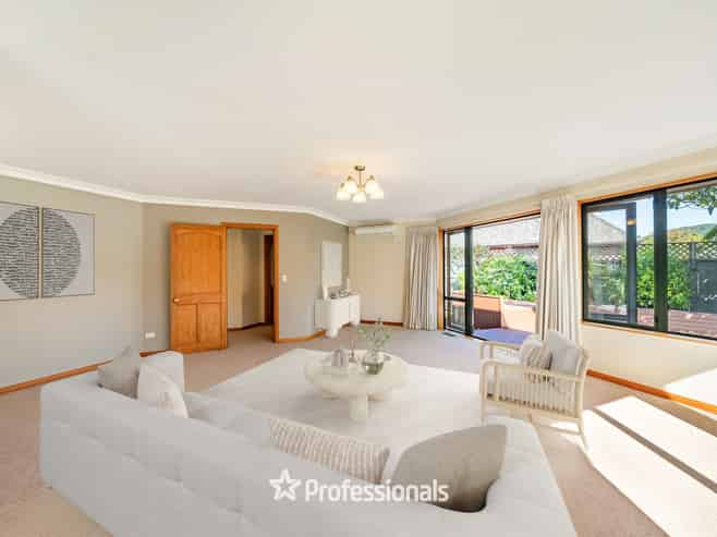 130F Woburn Road, Woburn