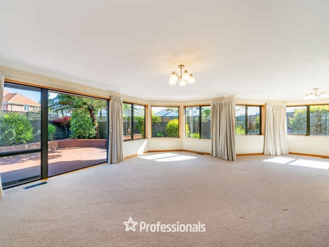 130F Woburn Road, Woburn