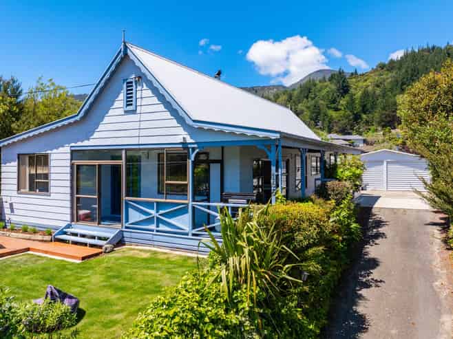 168 Waikawa Road, Picton