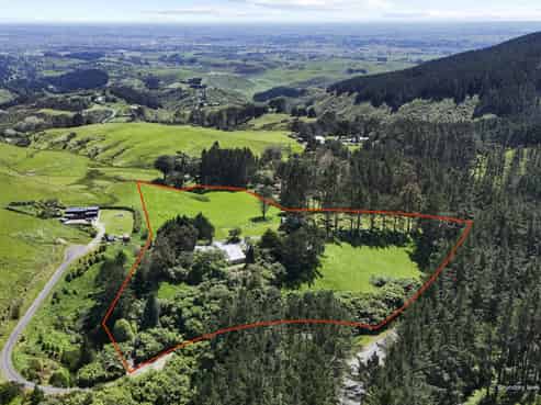 696 Pahiatua Aokautere Road, Aokautere