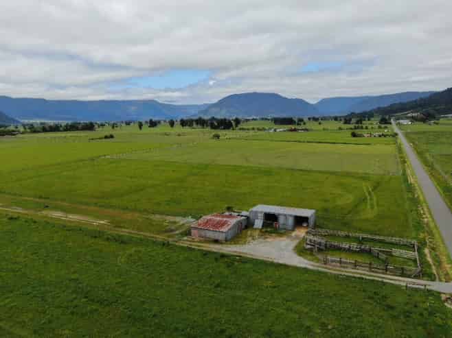 18 Municipal Road, Kowhitirangi, Hokitika