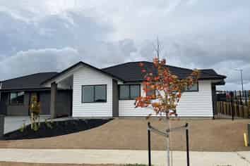 31 Siren Street, Wainui