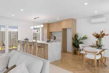 1/92 Holly Road, Saint Albans