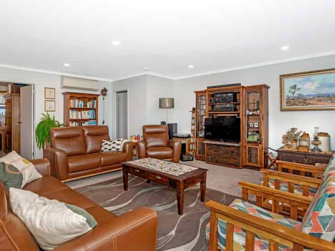 50 Sterling Park, Lytton West