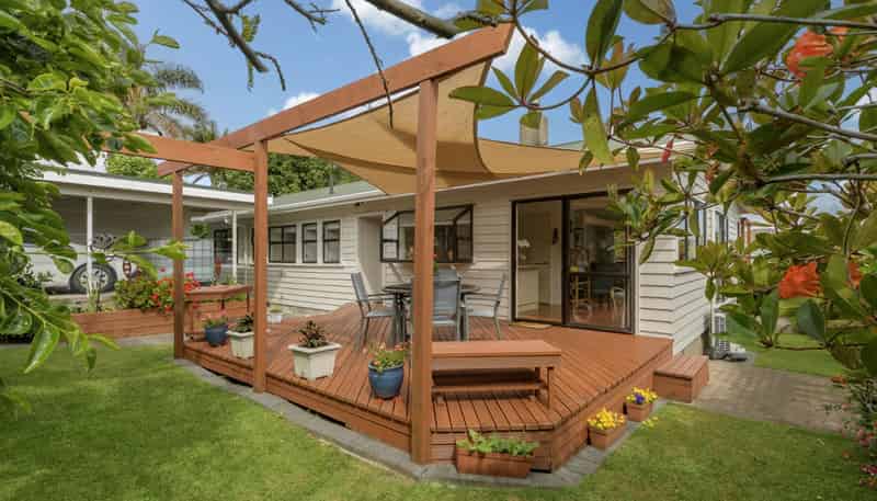 25 Matua Road, Matua