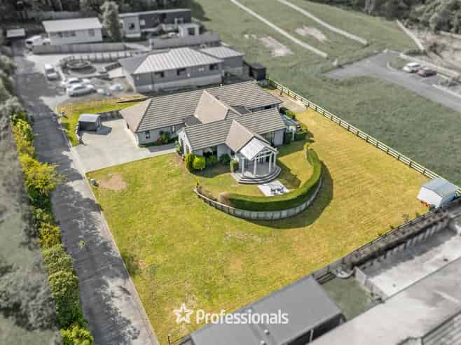 8 Tuhua Lane, Brown Owl