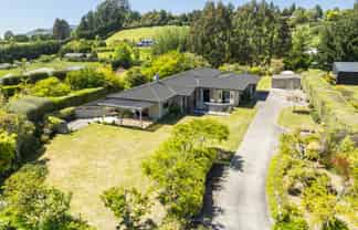 2/154 Mapara Road, Acacia Bay