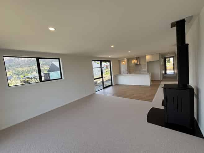 8 Tomtit Crescent, Lake Hawea