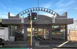 Be Seen  Be Busy  Be Here