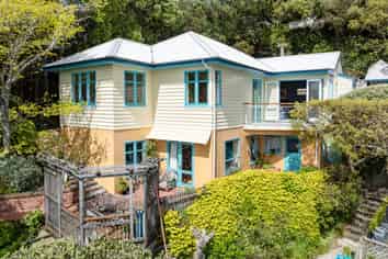 15 Thane Road, Roseneath