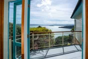 15 Thane Road, Roseneath