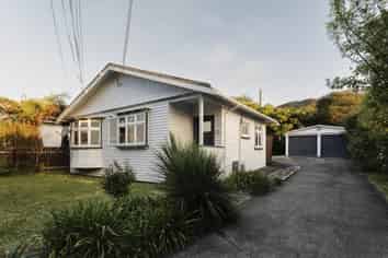 17 Ranelagh Street, Karori