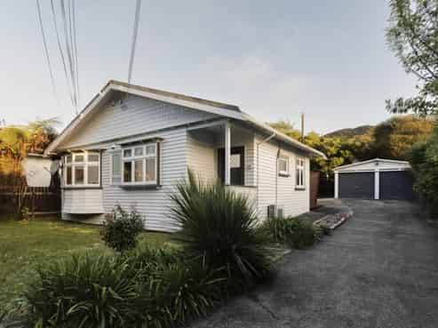17 Ranelagh Street, Karori