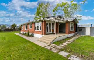 36 Dryden St, Milton