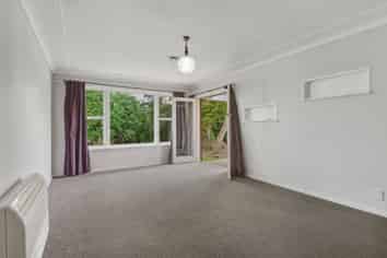 36 Dryden St, Milton