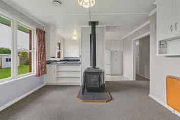 36 Dryden St, Milton