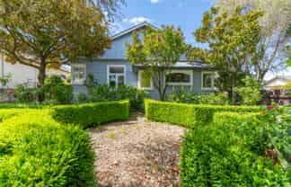 10 Preston Street, West End