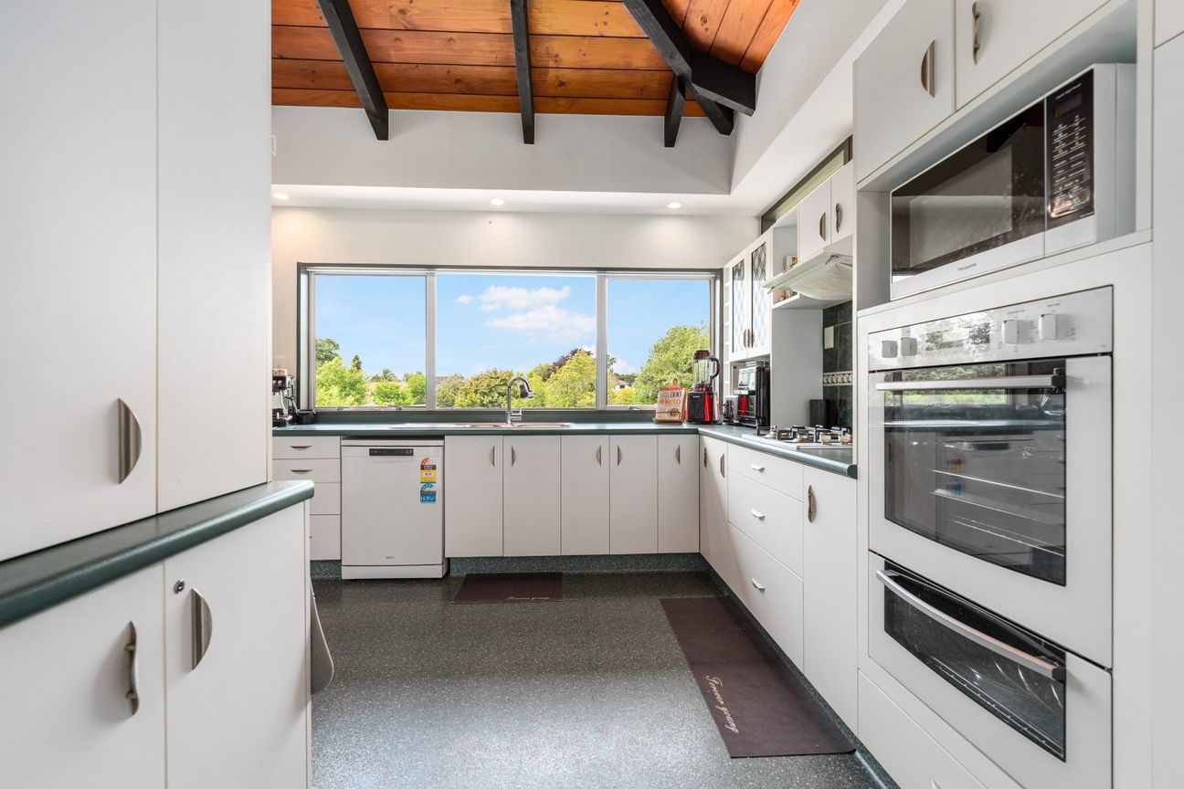 Space, style and spectacular views - Aanzicht 2