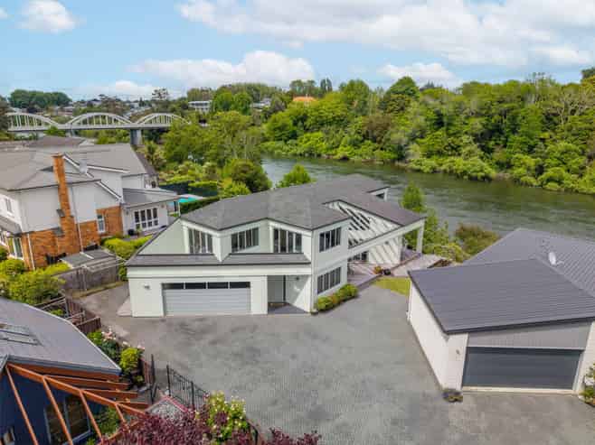 565 River Road, Fairfield